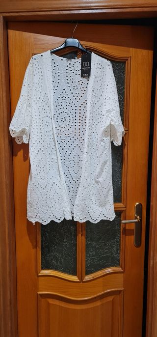 Chaqueta de Valentina blanca.T.L