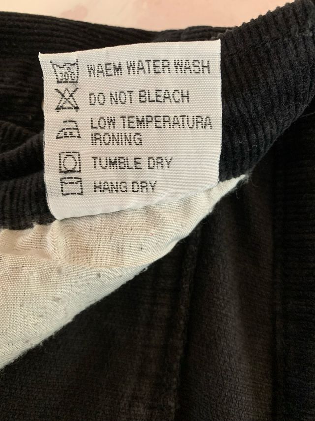 Pantalón pana recto negro Talla 38