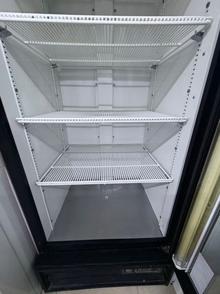Nevera expositora puerta de cristal
