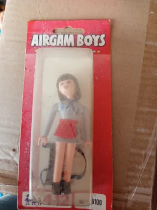 Muñeca Airgam Boys en caja