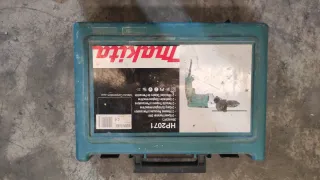 Taladro Makita con maletín