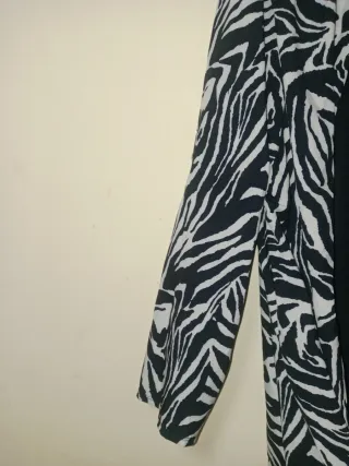 Blusa/Chaqueta 2 en 1 cebra