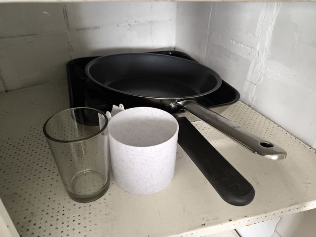 Cafetera italiana, olla exprés, sartenes, vasos