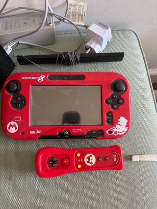 Nintendo Wii U: Mando Pro, Juegos y Micrófonos