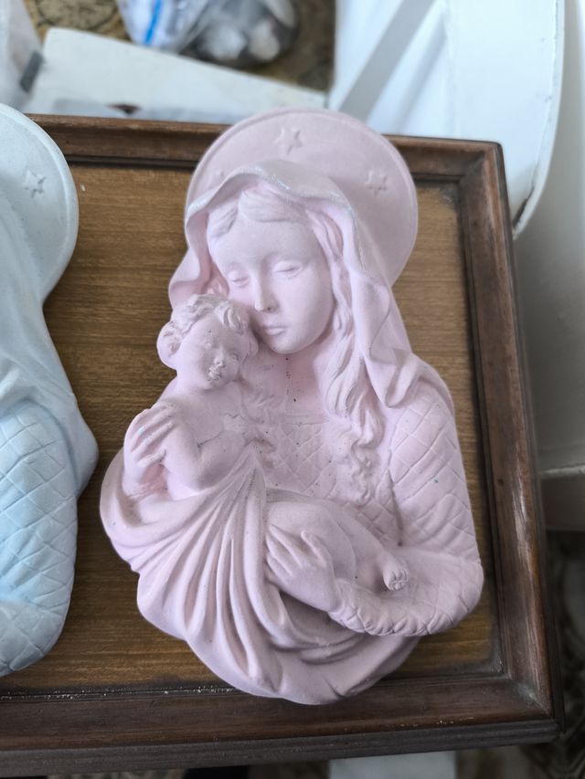 Statua Madonna Bambino Gesso Azzurro Rosa