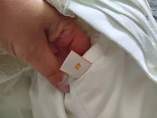 Vestido de novia de encaje y tul.