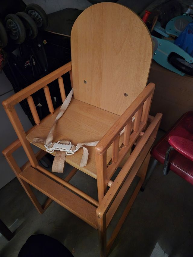 Trona de madera combinable