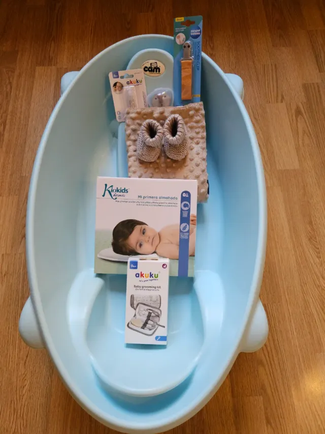 Lote recién nacido: bañera y accesorios