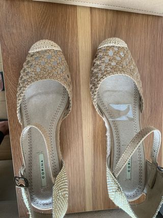 Sandalias Corina Beige Cuña