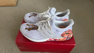 Adidas Ultraboost Zapatillas Diseño Tigre y Flores