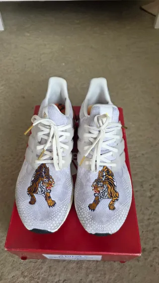 Adidas Ultraboost Zapatillas Diseño Tigre y Flores