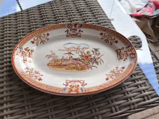 Plato vintage decorado estilo oriental