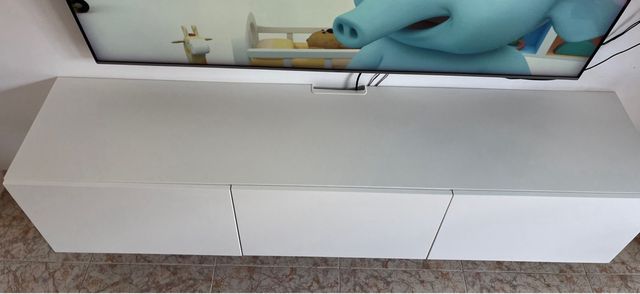 Mobile TV bianco Ikea Besta