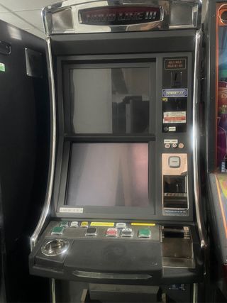 Máquina tragaperras solo para operadores.