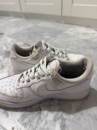 Nike Air Force 1 Talla 38 Blancas
