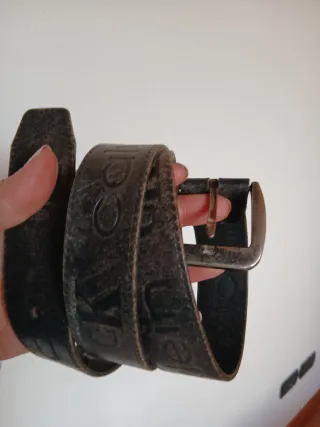 Cintura in pelle nera e marrone