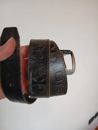 Cintura in pelle nera e marrone