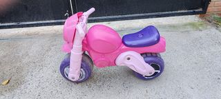 Moto infantil Feber rosa y morada