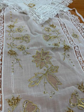 Manteletas fallera bebe batista blanca, puntilla 