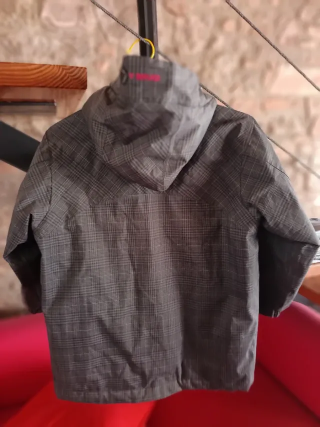 Chaqueta deportiva niño BRUGI gris