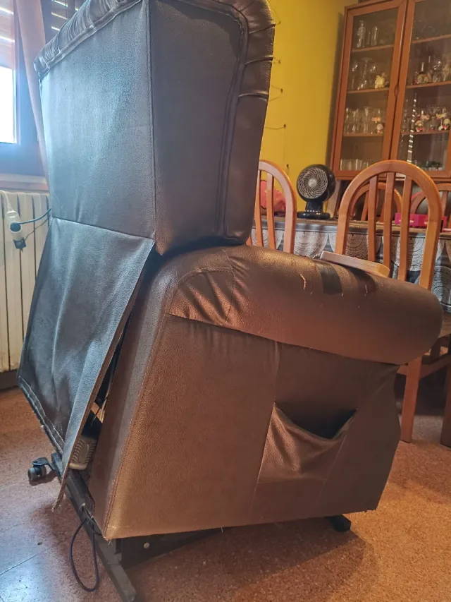 Sillón Masaje Marrón Polipiel