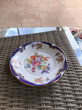 Plato porcelana pintado a mano Portugal