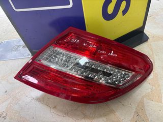 PILOTO TRASERO DERECHO MERCEDES CLASE C W204