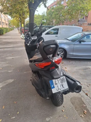 Yamaha XMAX 400 Scooter