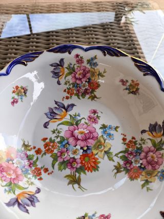 Plato porcelana pintado a mano Portugal