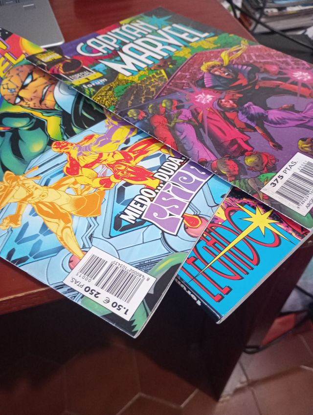 3 comics capitan Marvel