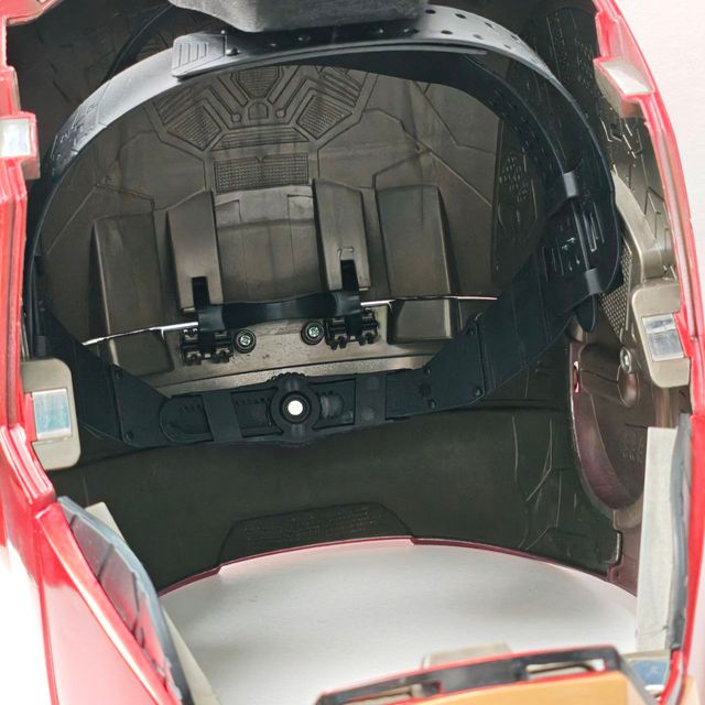 Casco Iron-Man Marvel Legend Series - Hasbro