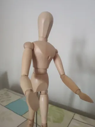 Maniquí de madera articulado