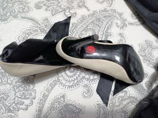 Zapatos Zara Beige y Negro con Lazo