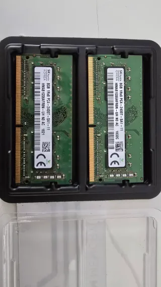 2x 8GB SK hynix PC4-2400T-SA1-11 RAM
