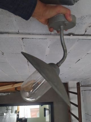 Lampade da parete industriali vintage
