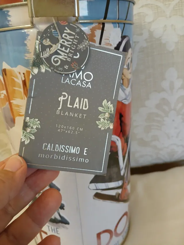 Plaid rosso confezionaro in Barattolo in latta Dol