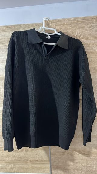 Jersey negro cuello polo