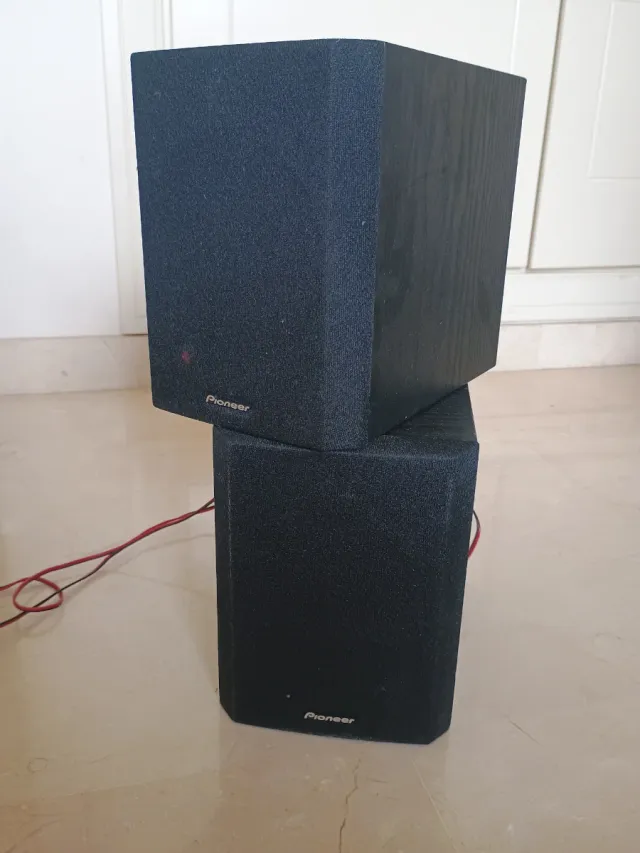 Altavoces Pioneer Negros