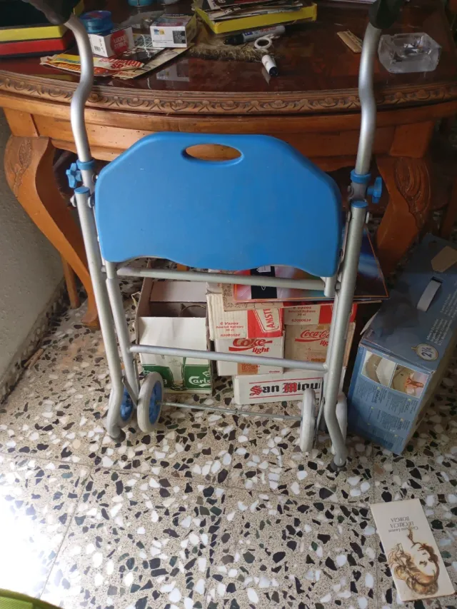 Tacatá andador adulto con asiento