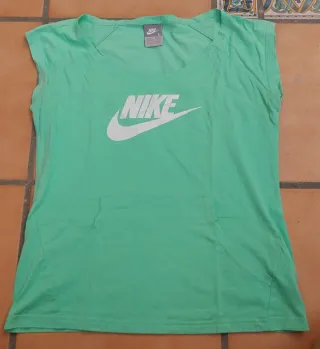 NIKE Camiseta verde mujer talla L