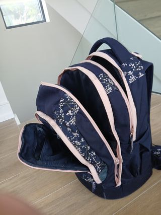 Mochila Satch floral azul y rosa