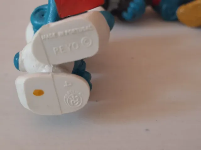 Lote 4 Pitufos 1982 lote 3