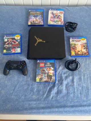 Pack PS4 Negra con Mando y Juegos