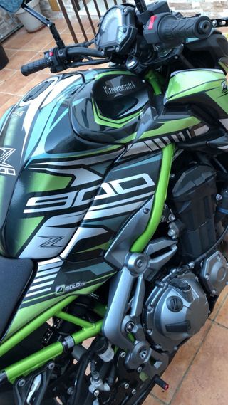 Kawasaki Z900 - Moto Deportiva