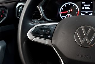 Volkswagen T-Cross T-CROSS 2018 5P ADVANCED TODOTERRENO 1.0 TSI 81KW (110CV) DSG (AC3)