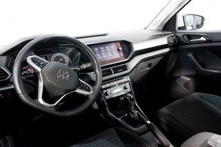 Volkswagen T-Cross T-CROSS 2018 5P ADVANCED TODOTERRENO 1.0 TSI 81KW (110CV) DSG (AC3)