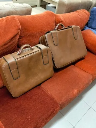 Maletas de viaje marrones
