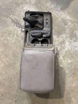 Consola Central Montero V60