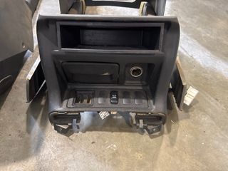 Consola Central Montero V60