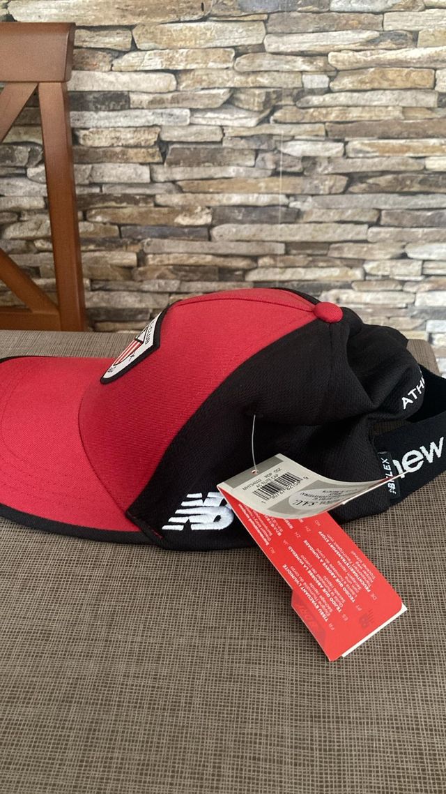Gorra Athletic Club x New Balance Oficial